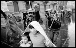 Toni Thorimbert, manifestazione degli occupanti delle case popolari, Milano 1975